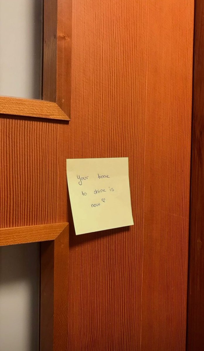 ShiplakeGilson's tweet photo. Our girls' Monday morning started with a surprise. Have a fabulous week, everybody! #ShiplakeInspirational #GilsonHouse https://t.co/da5Xq0JSmY