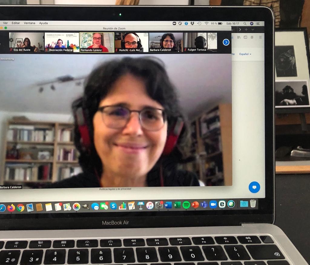 Primera asamblea digital de <a href="/EBienComun/">Economía Bien Común</a> todo un reto que, gracias al movimiento y la diversidad de personas y lugares, finalizó como todos los años... #Alegría ;) ¡Gracias <a href="/EBC_Catalunya/">Assoc EBC Catalunya</a>! #momentos #arte #EBC #asambleaEBC