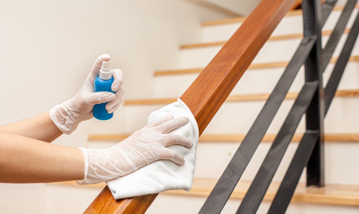 HelpingHandsLtd's tweet photo. **Stay Clean, Stay Safe**

Just to assure you once again that we fully reviewed our safety measures at the start of lockdown and have all the necessary PPE and procedures in place to ensure we can clean your homes, offices and more in the utmost safety.  #StayCleanStaySafe https://t.co/XFRpctEhzc