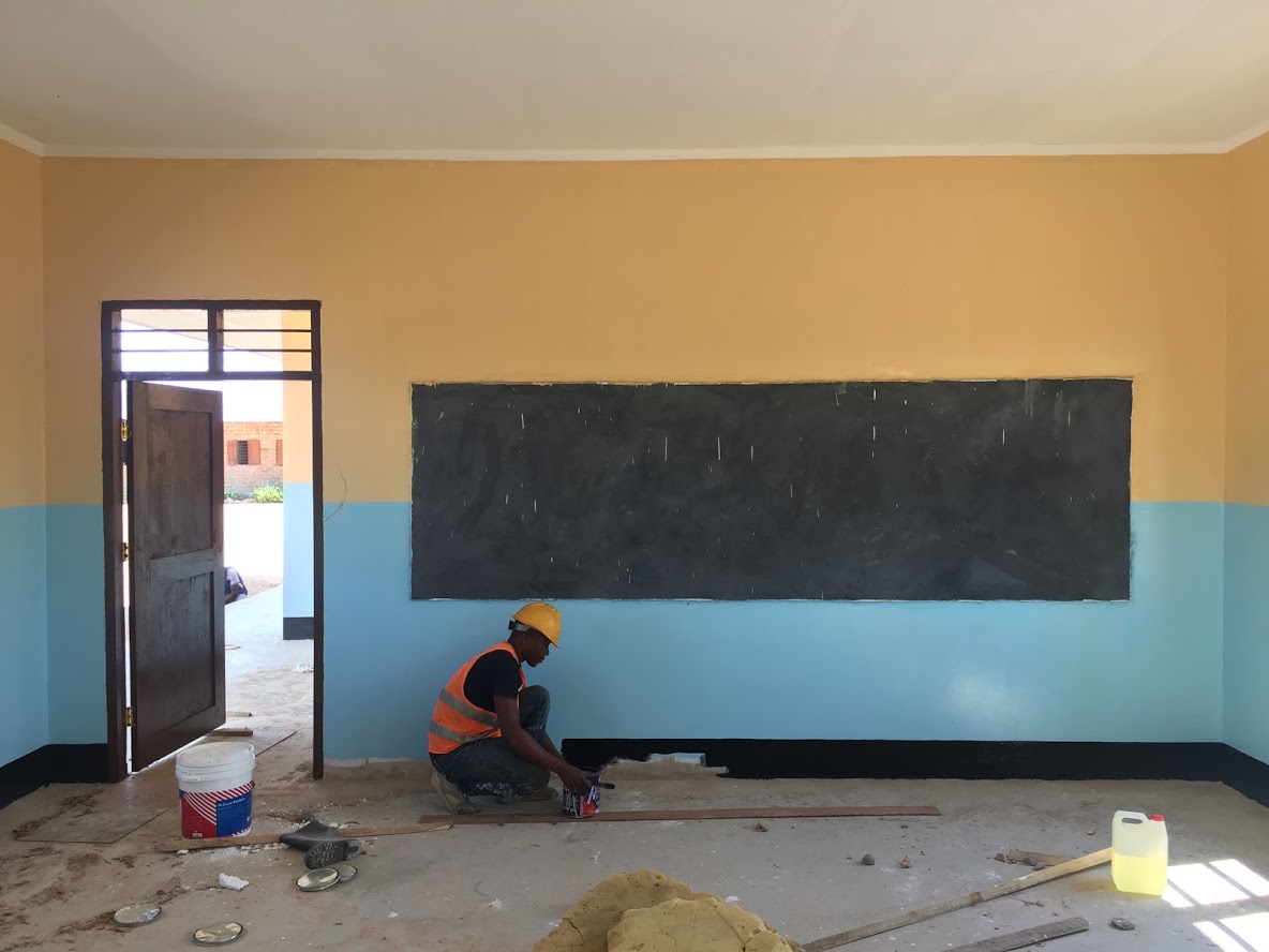 PeakRareEarths's tweet photo. Children of today are the leaders of tomorrow...PR NG Minerals Ltd assisting with classroom construction at #Ngwala Primary School @PeakResources 
#Tanzania #Ngwala #education #community https://t.co/6u0waSsMIz