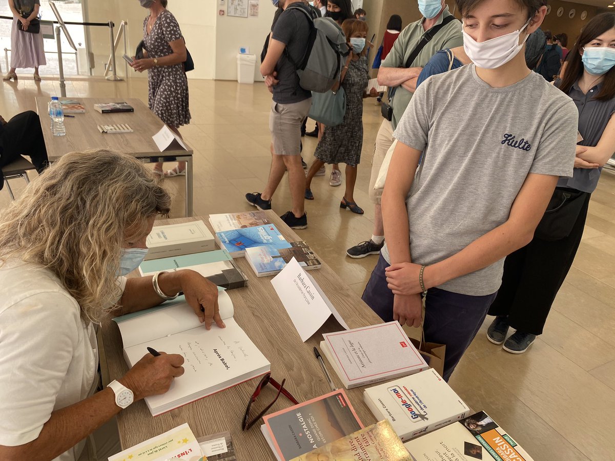 Barbara Cassin tweet media