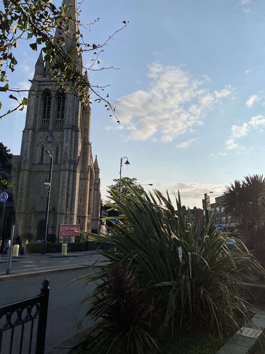 inmuswellhill's tweet image. Don’t you love our September’s summer? Perfect for shopping in #MuswellHill!
Bring your own reusable bags, choose to shop local, ditch plastic, and join our  #CrushPlastic movement!
#shoplocal #supportsmallbusiness #saynotoplastic
