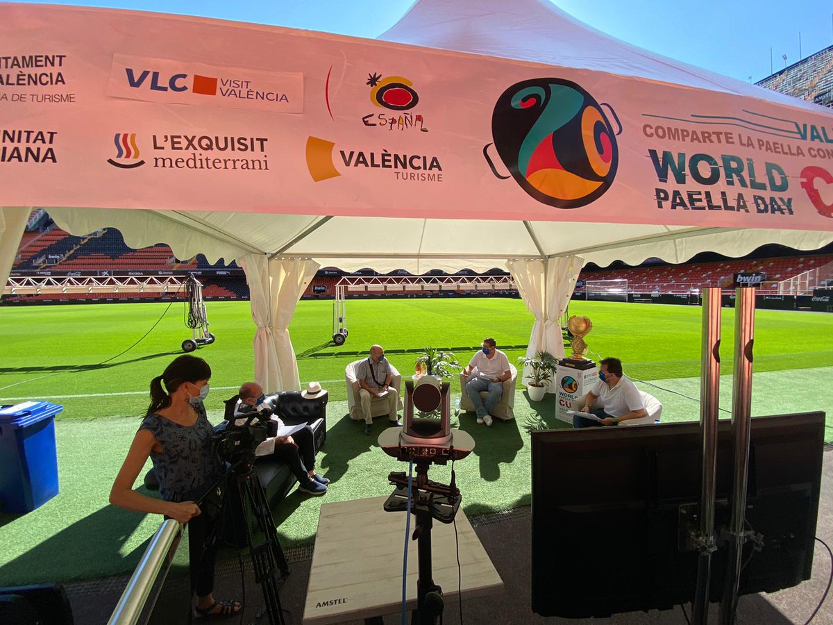 azzHoteles's tweet photo. Ayer se celebró la final del #WorldPaellaDayCup2020 y como no podía ser de otra manera el triunfo se quedó en #Valencia. Enhorabuena!!

#WorldPaellaDay #azzhoteles #HotelesParaVolver #gastronomía #paella #gastrolovers #gastronomiaespañola @GVAturisme https://t.co/eEoxQbKCrM