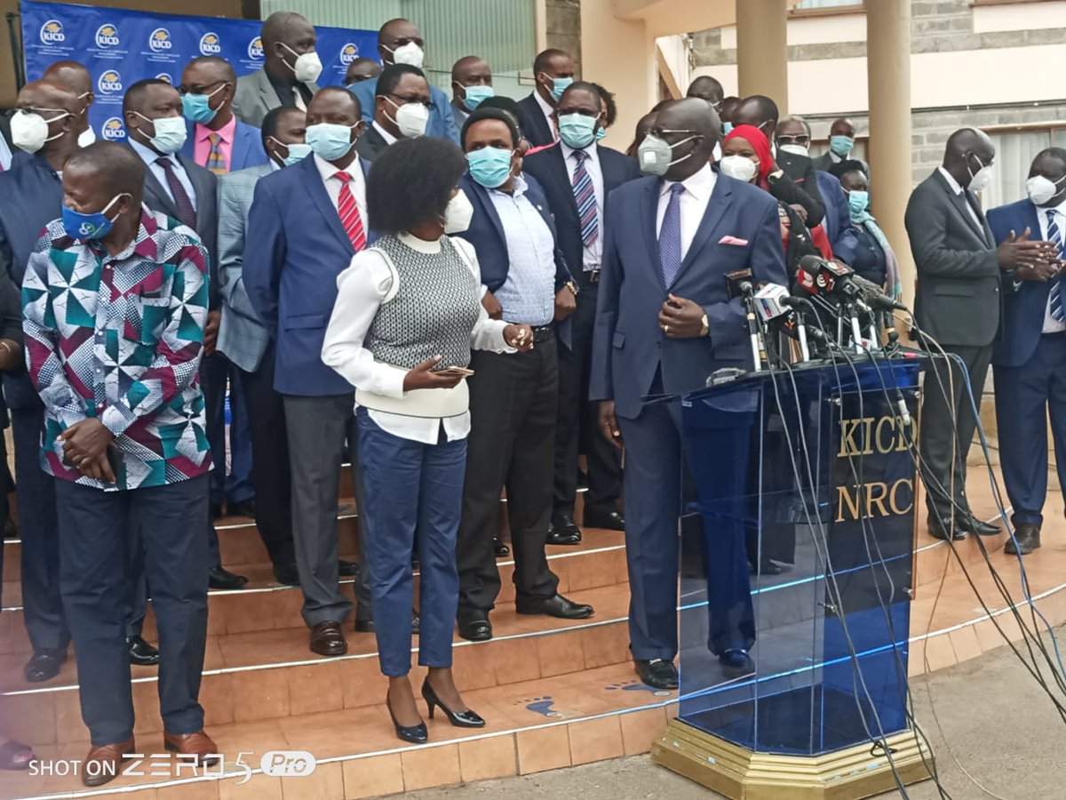COjiambo's tweet photo. "Teachers to report to school on Monday 28th September to prepare the schools" 
~ TSC CEO Dr. Nancy Macharia
@RadioCitizenFM #DiraYaCitizen https://t.co/DipfnBtm1A