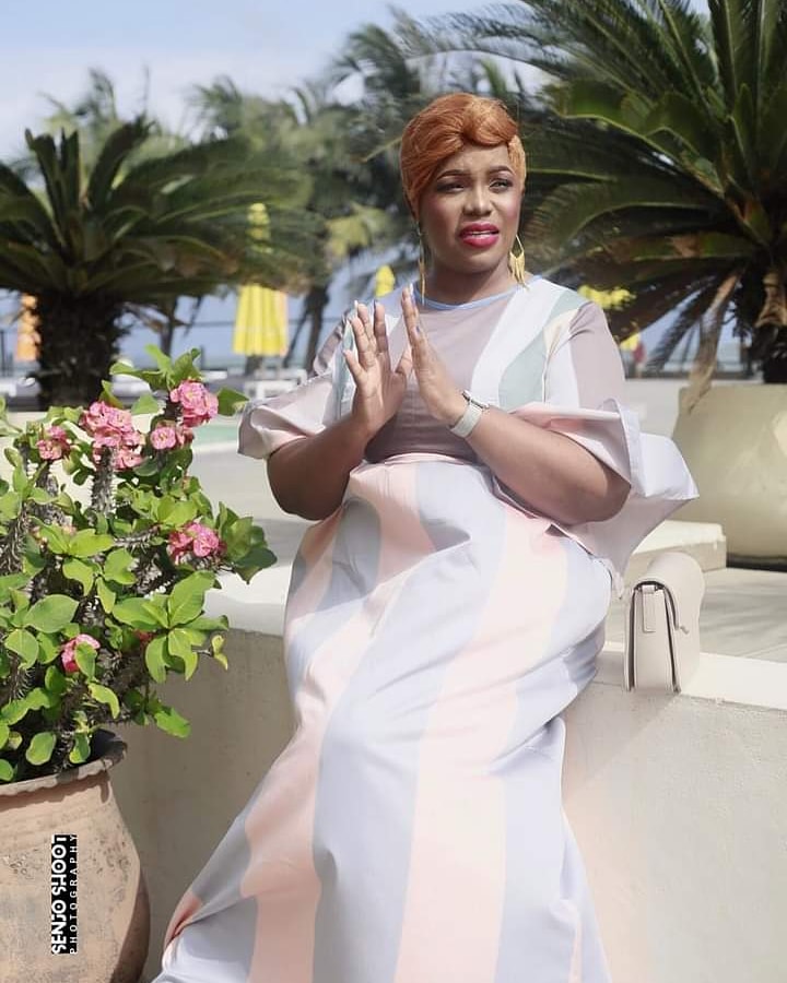 ElielLine's tweet photo. 📌Lorsque vous avez une vision, ne permettez à quiconque de vous intimider. Au moment où vous êtes établis par Dieu, aucun mortel ne peut vous renverser👌.
🔊Toutefois vous devez savoir que le diable👿 sait qu'un rêve accompli constituera... (suite) 👉https://t.co/IzsKHo29ul https://t.co/xccajvns7L