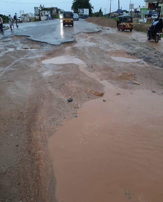 AKOBO- OJURIN - IDI APE ROAD AND ITS CONTINUOUS SOCIAL EFFECT.This is not a thread of justifications for the neglect of the road, I'm not a sycophant. No one in his sane mind will defend the bad state of that road, it's the most deplorable road in Oyo state as at today.