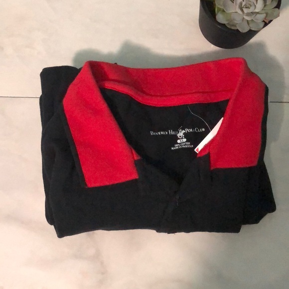 Ladybeechic1's tweet photo. So good I had to share! Check out all the items I'm loving on @Poshmarkapp #poshmark #fashion #style #shopmycloset #beverlyhillspoloclub #enyce #manchesterunited: https://t.co/4Wwu3e1kWT https://t.co/NmqgfX33aX