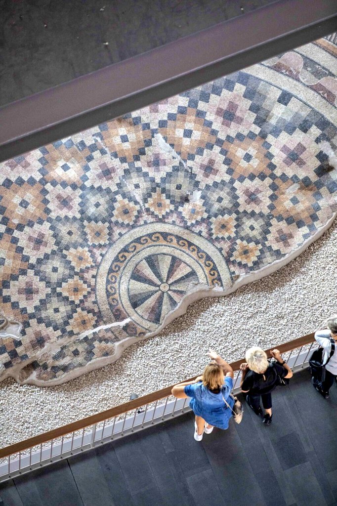 RomArchable's tweet photo. The Museum Hotel in #Turkey has its own archaeological site filled with incredible #Roman mosaics. https://t.co/Fbsur8H2IW #RomanArchaeology #Archaeology #MosaicMonday #Antioch https://t.co/fkdj2NxVsT