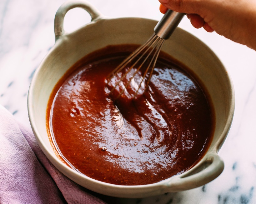 thevegetariandi's tweet photo. SUPER SIMPLE MAPLE BBQ SAUCE
Learn the recipe here: https://t.co/TsJHJsbHnE

#Healthyfoods #Recipes #Healthyrecipes #Recipestocook https://t.co/mQx1XOoldg