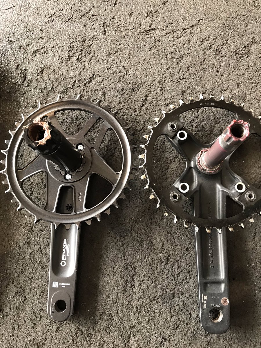 bicycleoshigamo's tweet photo. 来たるべくCXシーズンに備えて、傷んだBBの交換を!
折角BBを交換するので、この機会に19mm径シャフトのクランクから軽量化&剛性upを目的とした30mm径シャフトのクランクへ交換作業❗️
@praxisworks
#albax
#directmount
#bb86
#m30 https://t.co/RVBdxei0jg