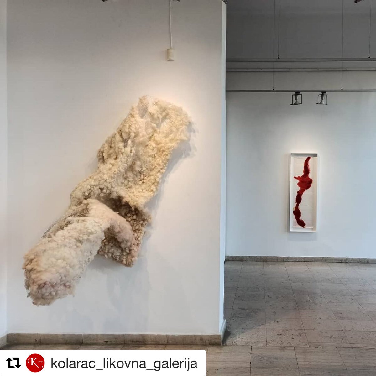 IlijaMKolarac's tweet photo. Izložbu "EPIFANIJA, prisutnost sopstva" autorke Zorane Milićević, možete posetiti do 26.9. 🌠 Dobrodošli!
#art #zoranamilićević #gallery #beograd #natureelements #kolarac #galerijakolarac https://t.co/Cxv9TMy26P