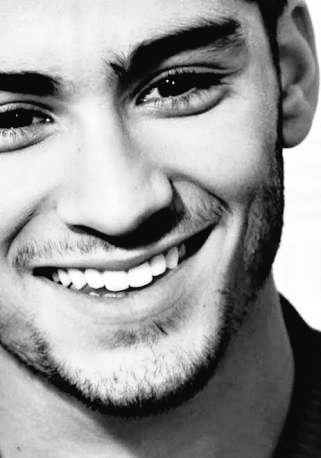 Zayn smiling ; a thread (Cause I miss him)