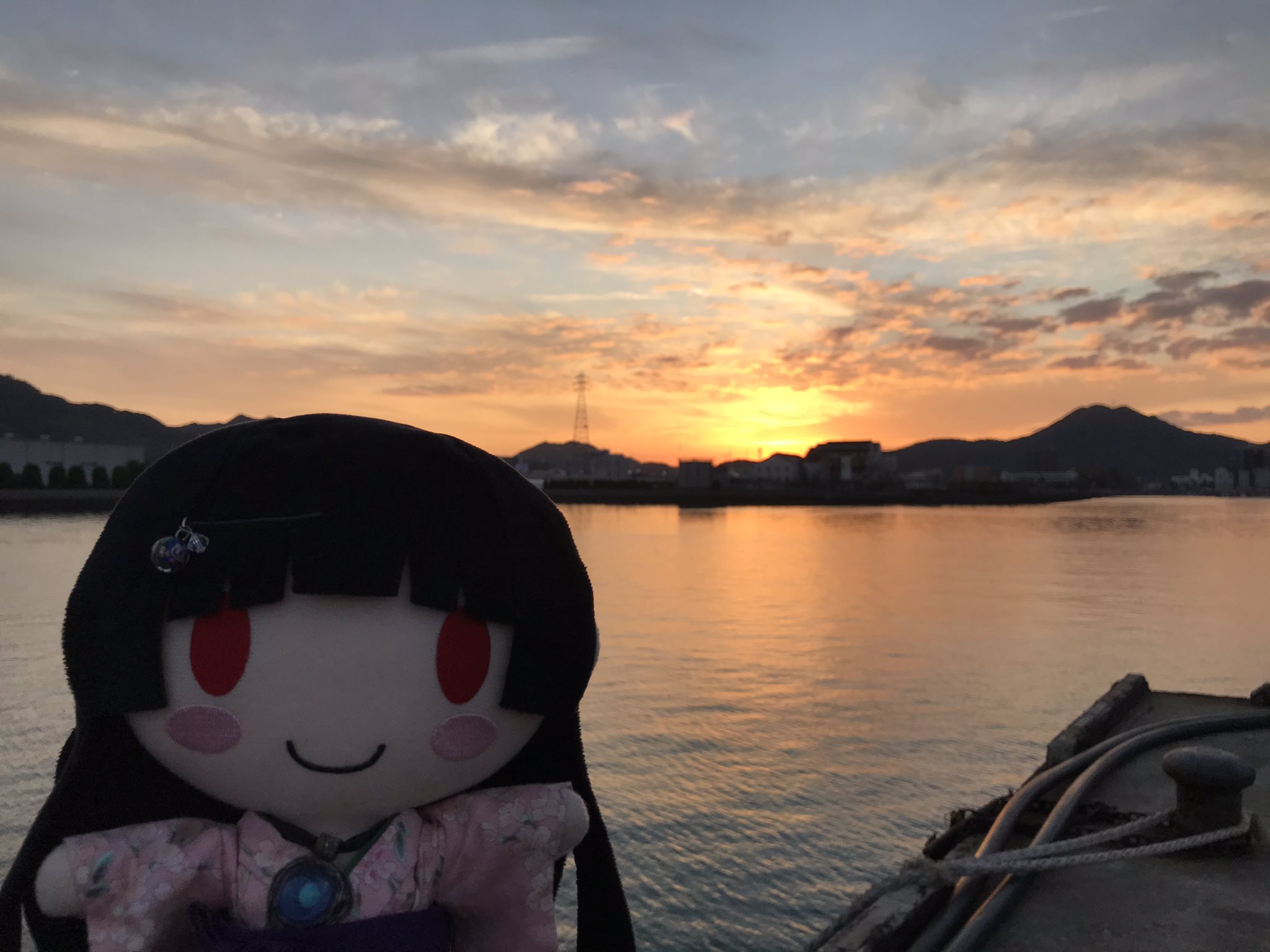 ぷろとん 笑門来福 夕焼けしそうだったので ちょいと海まで 瑠璃 綺麗に焼けました 夕日と海 いいですねぇ 明日もいい1日でありますように ぬいハチ ハチロクとおでかけ ぷろとん 笑門来福 夕焼けしそうだったので ちょいと海まで 瑠璃 綺麗に焼けました 夕日と海 いいですねぇ 明日もいい1日でありますように ぬいハチ ハチロクとおでかけ