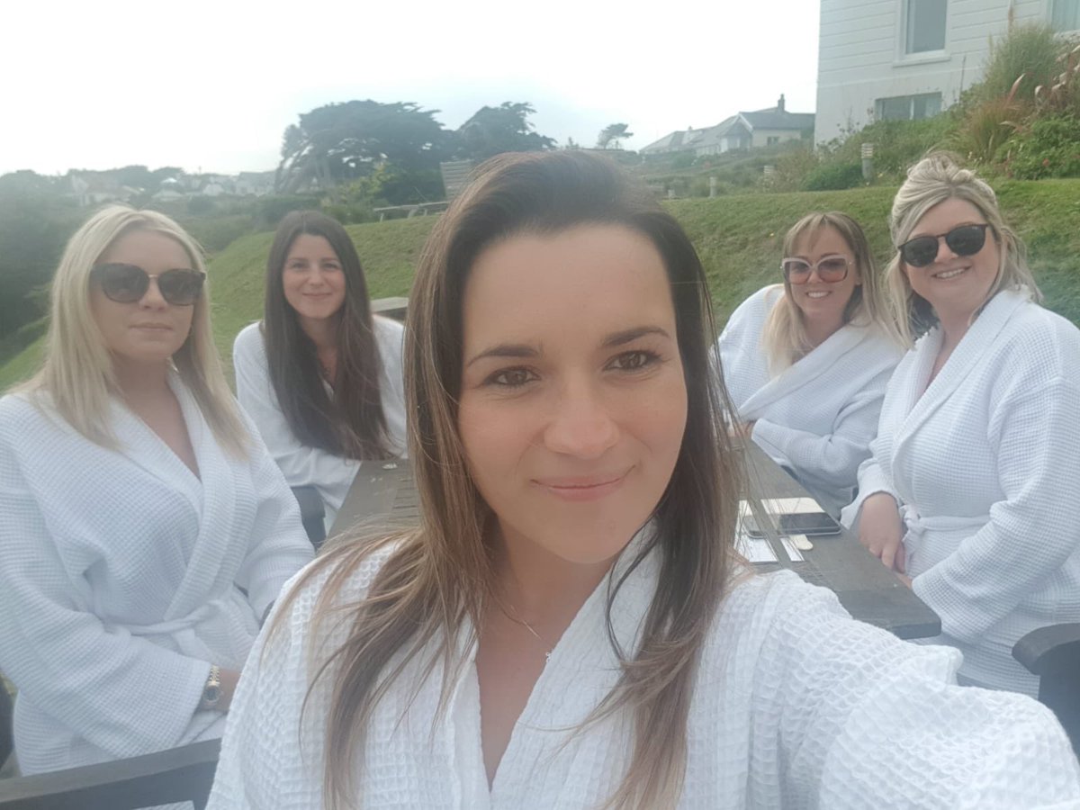 Lovely girls spa day <a href="/PolurrianHotel/">Polurrian on the Lizard</a> yesterday 💆🏼‍♀️🍹😎