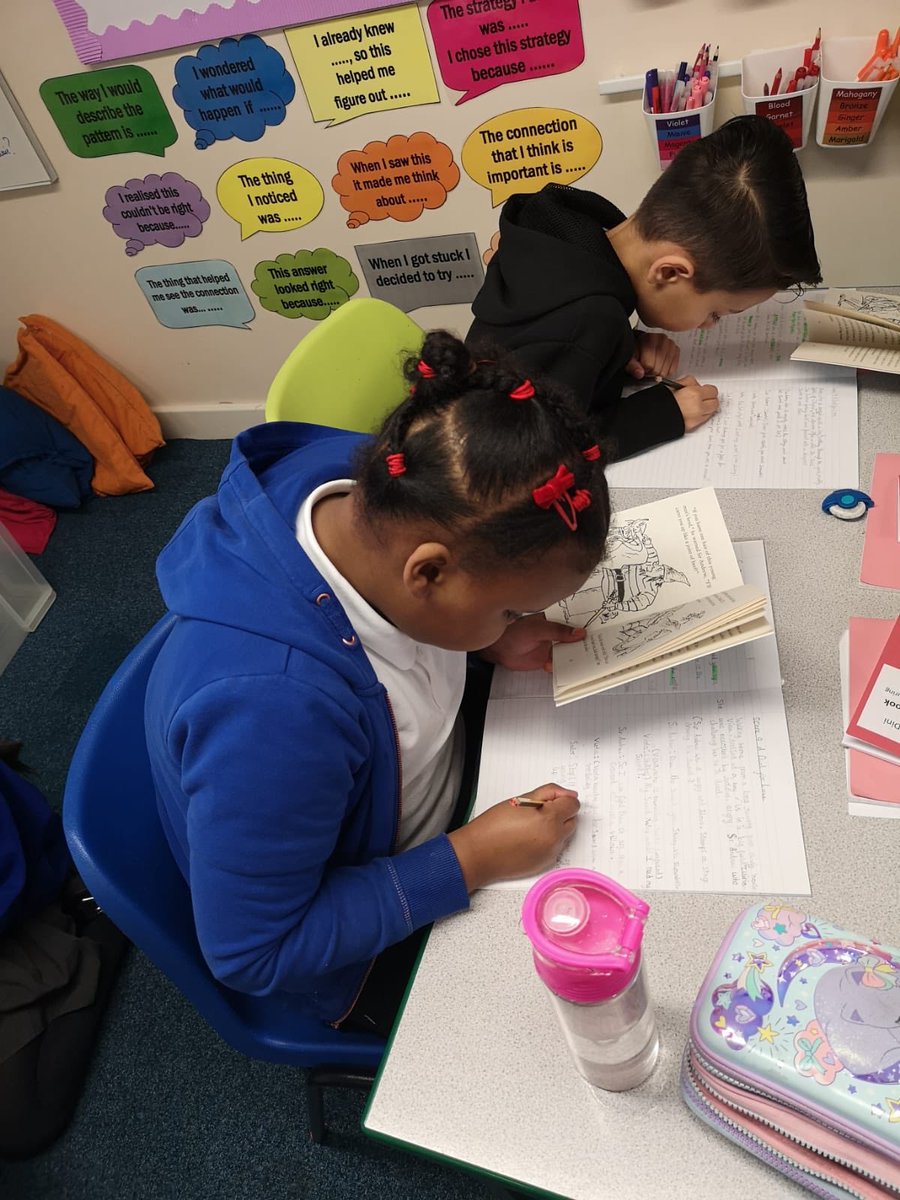 Rowlatts_TMET's tweet image. Another awesome morning learning about Shakespeare's plays. Our Twelfth Night Playscripts are looking amazing! #rmliteracy #playscript #shakespeare #lovelearning