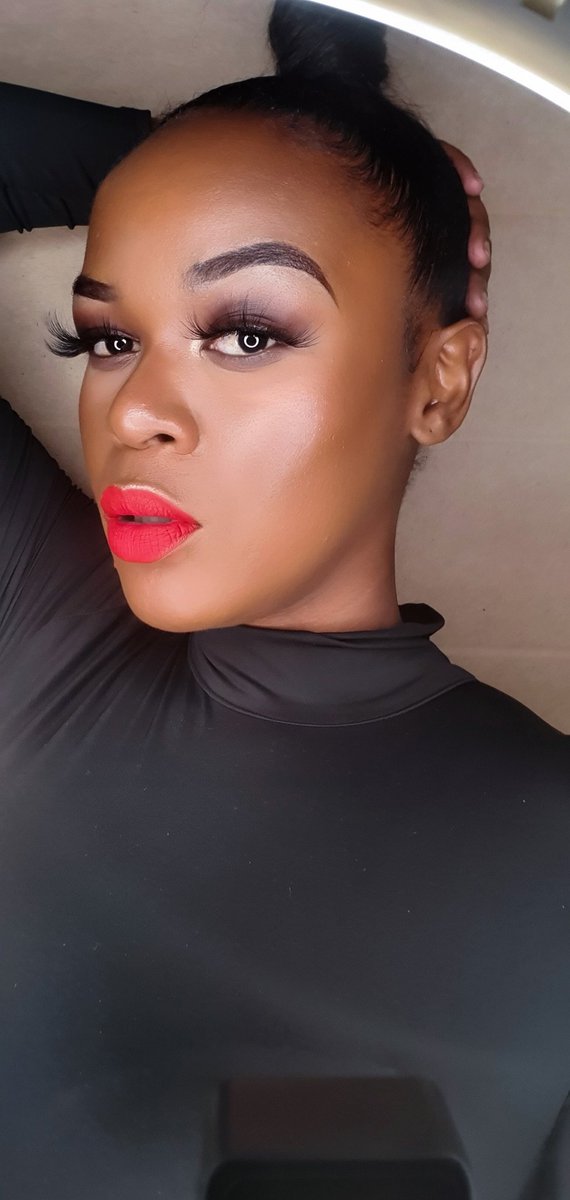 NkuliMsane's tweet photo. Order your  matte liquid matte lipsticks from @bombshellcosmetics_sa a BLACK FEMALE OWNED BEAUTY EMPIRE 🔥 #GirlsTalkZA https://t.co/LpC3R7pItM