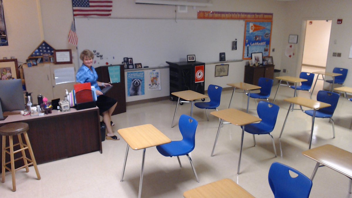 RobinLarrabee's tweet photo. Happy 2nd 1st day of school! #GoingtheDistancePBC #pbcsd https://t.co/7PNWGtZSZW