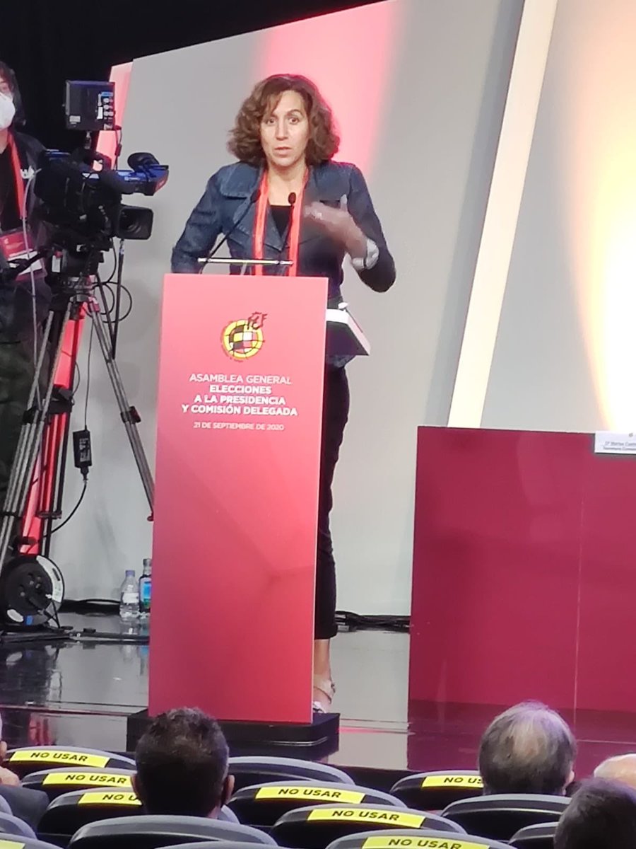 Intervención también en la Asamblea de la @rfef. @lozanoirene recuerda que nuestro fútbol, nuestro deporte, es clave en la imagen de España en el exterior. La unidad exhibida durante lo peor de la pandemia debe continuar. https://t.co/zx9SAVGyVr