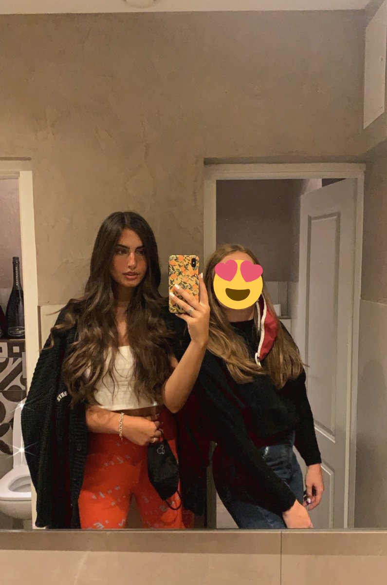 Gleich zum Cash&amp;Go mit meiner Freundin ✌🏼 Es macht mehr Spaß euch zu zweit abzuzocken 

{ Findom #geldherrin #zahlsklave #loser #moneydom #femdom #bdsm #goddess #feet #feetgoddess #soles #geldsklave #cashsub #cashpig }