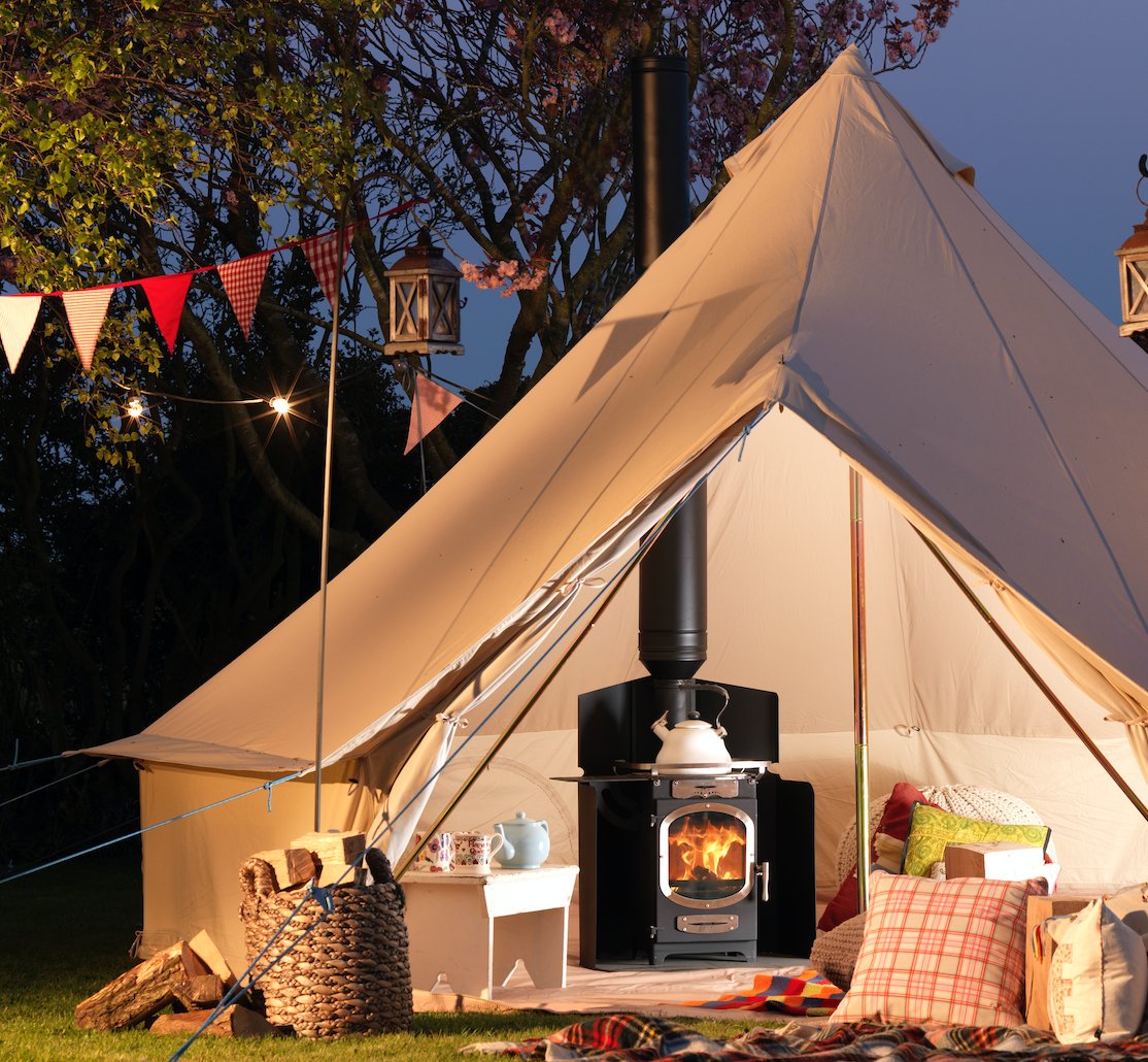 Glamping....In The Winter? Find out why this could be a great idea. Learn more about our glamping stove too! 

charltonandjenrick.co.uk/news/2020/09/g…