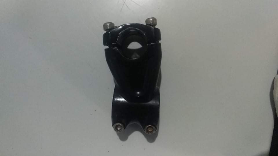 TrackSale's tweet image. Update Jualan [CONSIGMENT] 
BAR SET

Stem Zoom 150K
Stem GT 100K
Stem Unbrand pendek 100K
Bar Freestyle 60cm 100K

Untuk nego2 dan detail bisa dm @RessaYd_ atau Wa 082257415159

#fnfjb