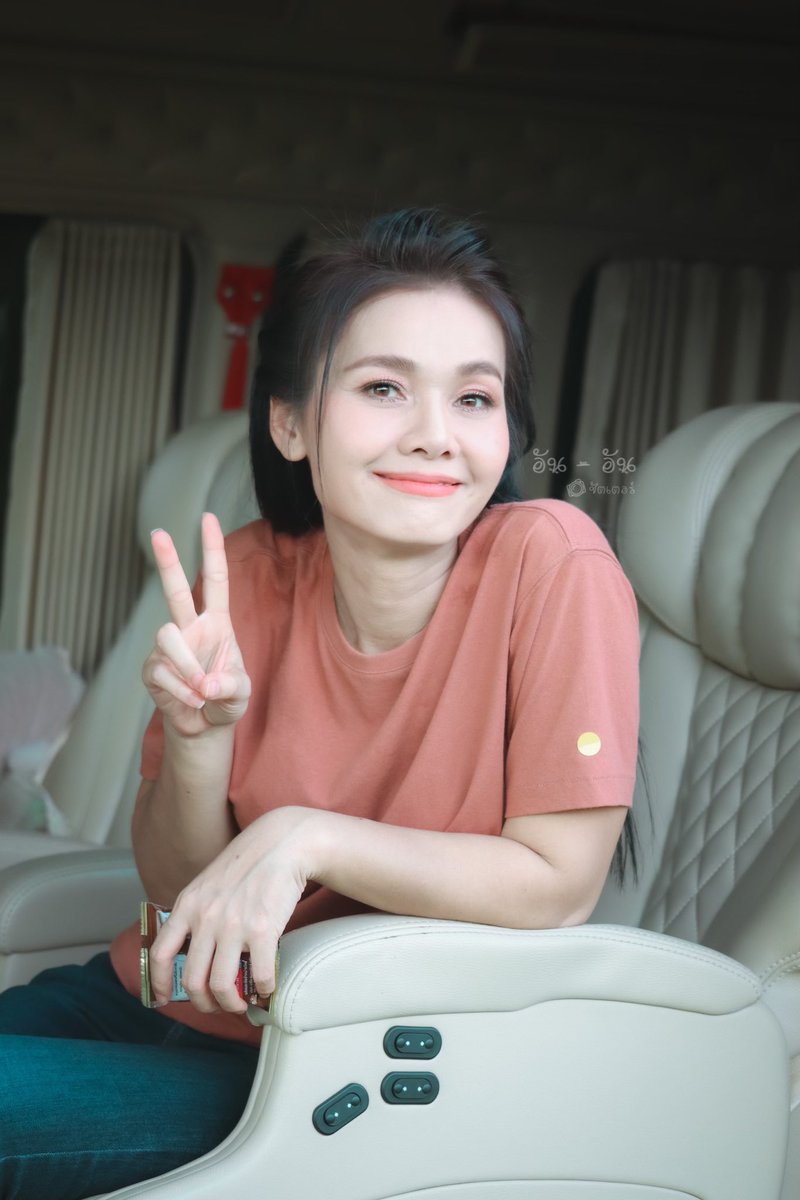 NooAunA's tweet photo. สู้ๆนะคะพี่ เป็นกำลังใจให้ค่า ✌🏻❤️🥰🐰
#ต่ายอรทัย
#คุณรอยยิ้ม
#แม่ดอกลีลาวดีของหนู
#ออร่าทัย https://t.co/bzr1AfOXGQ