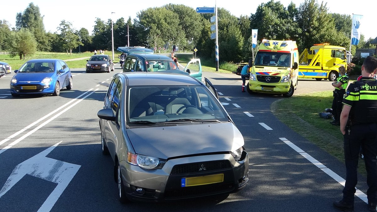 Verkeersongeval Beulakerweg in Wanneperveen -..