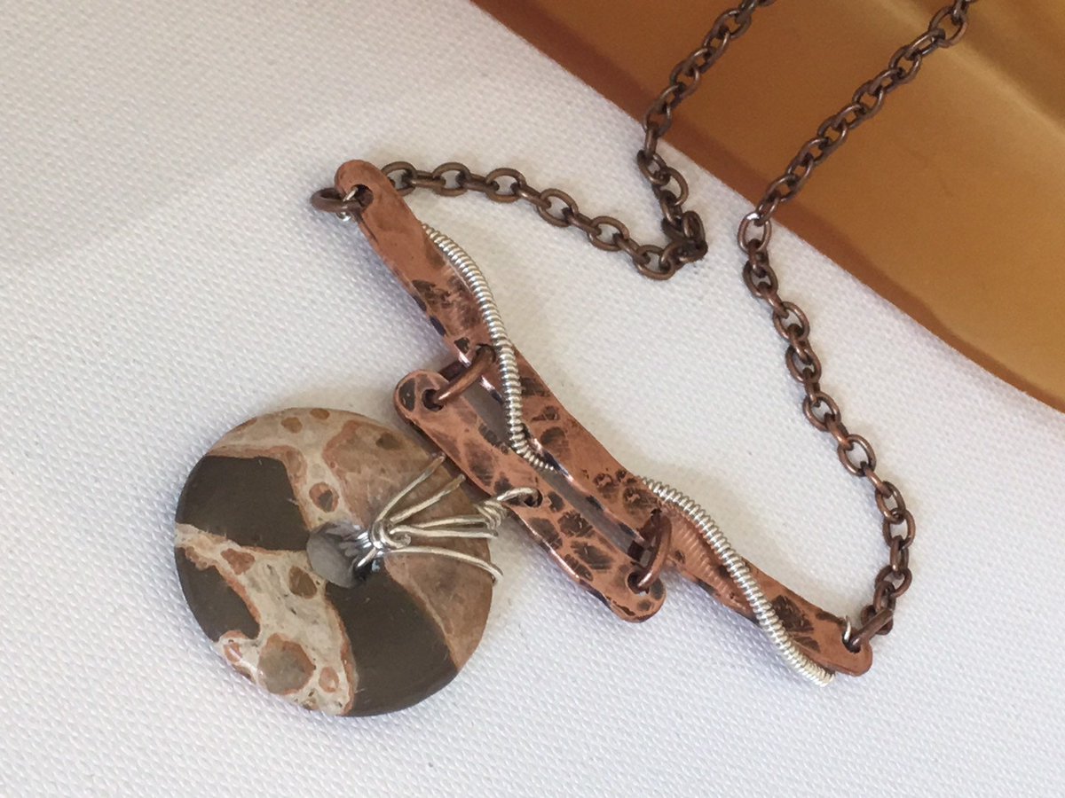 Envy2onEtsy's tweet photo. Chunky boho Hippie necklace, bar necklace, Hammered Copper and Jasper, jasper stone pendant, wire wrapped, industrial, bar statement, rustic https://t.co/S5BaPFfJKd #Handmadejewelry #Bridaljewelry #Chunkyboho #Stonenecklace #StoneStatement https://t.co/W6K7xTf2jd
