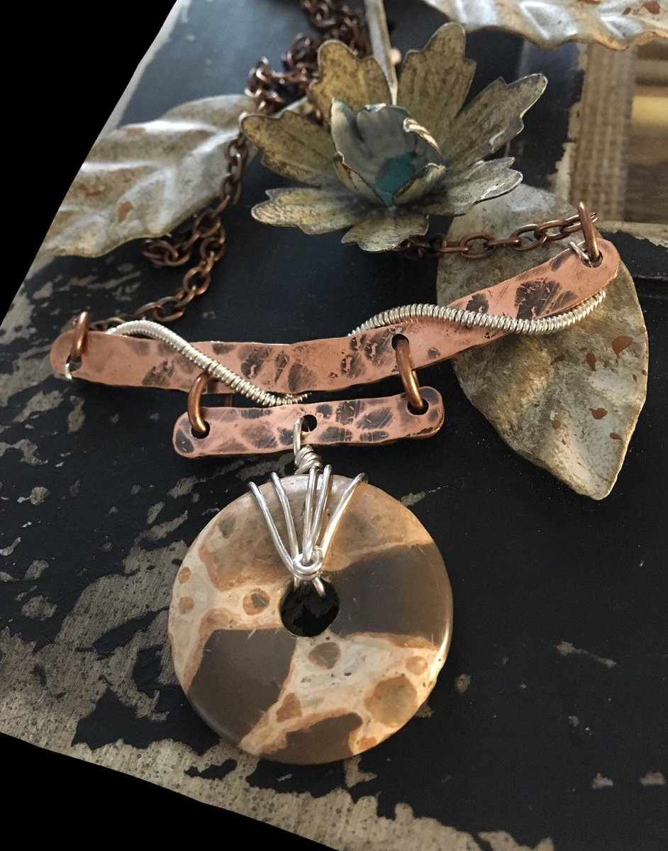 Envy2onEtsy's tweet photo. Chunky boho Hippie necklace, bar necklace, Hammered Copper and Jasper, jasper stone pendant, wire wrapped, industrial, bar statement, rustic https://t.co/S5BaPFfJKd #Handmadejewelry #Bridaljewelry #Chunkyboho #Stonenecklace #StoneStatement https://t.co/W6K7xTf2jd