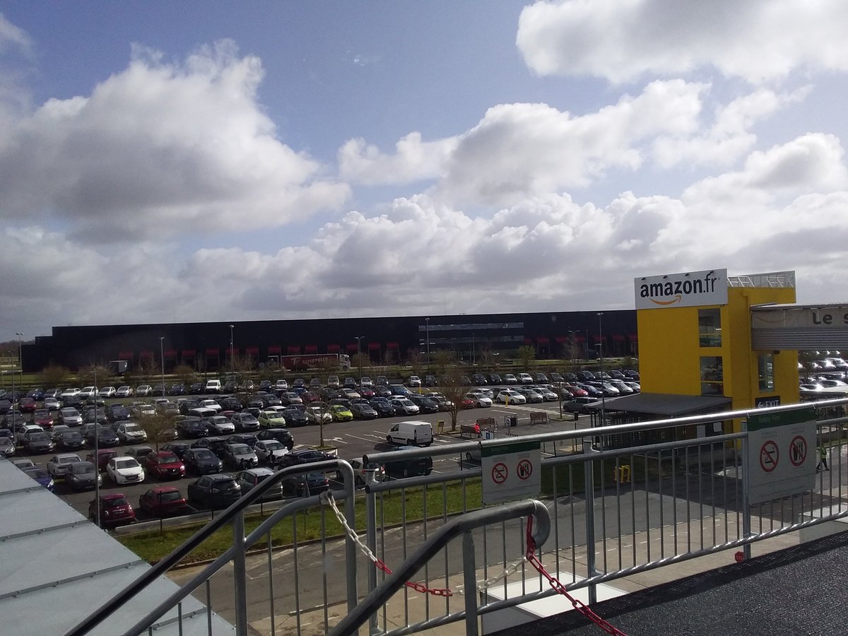 fdSUDcommerces's tweet photo. Ce mardi à 9 h se tiendra aux Prud'hommes de Nanterre l'audience de référé contre @AmazonFrance relative à 12 droits de retrait pendant la pandémie #Covid https://t.co/gHTn5d2J7p