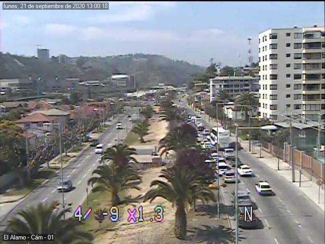 TTIValparaiso's tweet photo. AHORA #VinadelMar: se mantiene congestión en Álvares desde El Álamo hacia la rotonda Troncal Sur por control sanitario/ 13:37 https://t.co/F0WF46cTM6