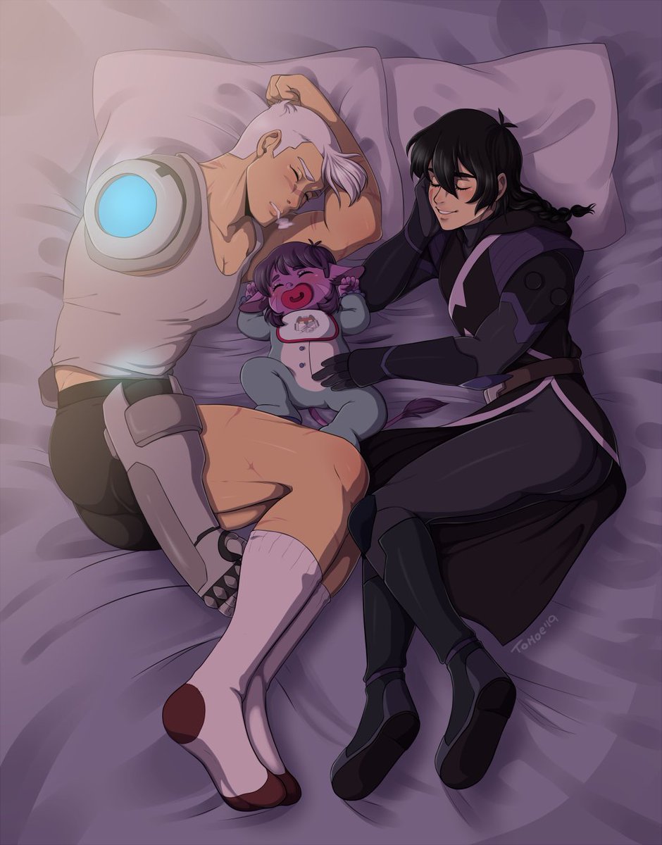 🎀 Tomoe 🎀 (Heartbeat) @ health hiatus (@tomoesinferno) on Twitter photo One of my pieces for the <a href="/RealitiesZine/">Across Realities || This zine has ended! 🌌</a>, based on my Galra child AU from long long ago (yes, the one with the little Theodore haha)
Dada Shiro and Theo fell asleep waiting for papa Keith to come home from space ✨ One of my pieces for the <a href="/RealitiesZine/">Across Realities || This zine has ended! 🌌</a>, based on my Galra child AU from long long ago (yes, the one with the little Theodore haha)
Dada Shiro and Theo fell asleep waiting for papa Keith to come home from space ✨