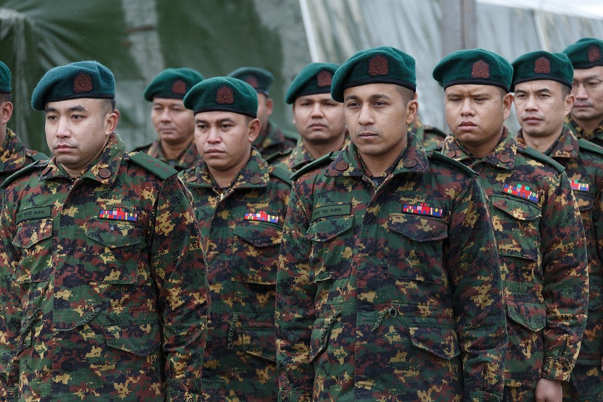 Photos of troops from China, Myanmar, Belarus, and Armenia during the flag raising ceremony. 25/ https://vk.com/milinfolive?w=wall-123538639_1580456