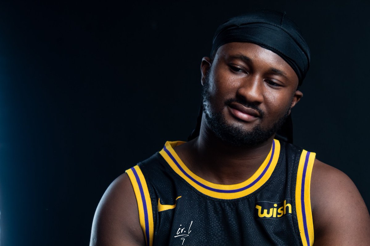 irlsights's tweet photo. Fine boys and durags. That's the tweet. https://t.co/blBku9DUQk