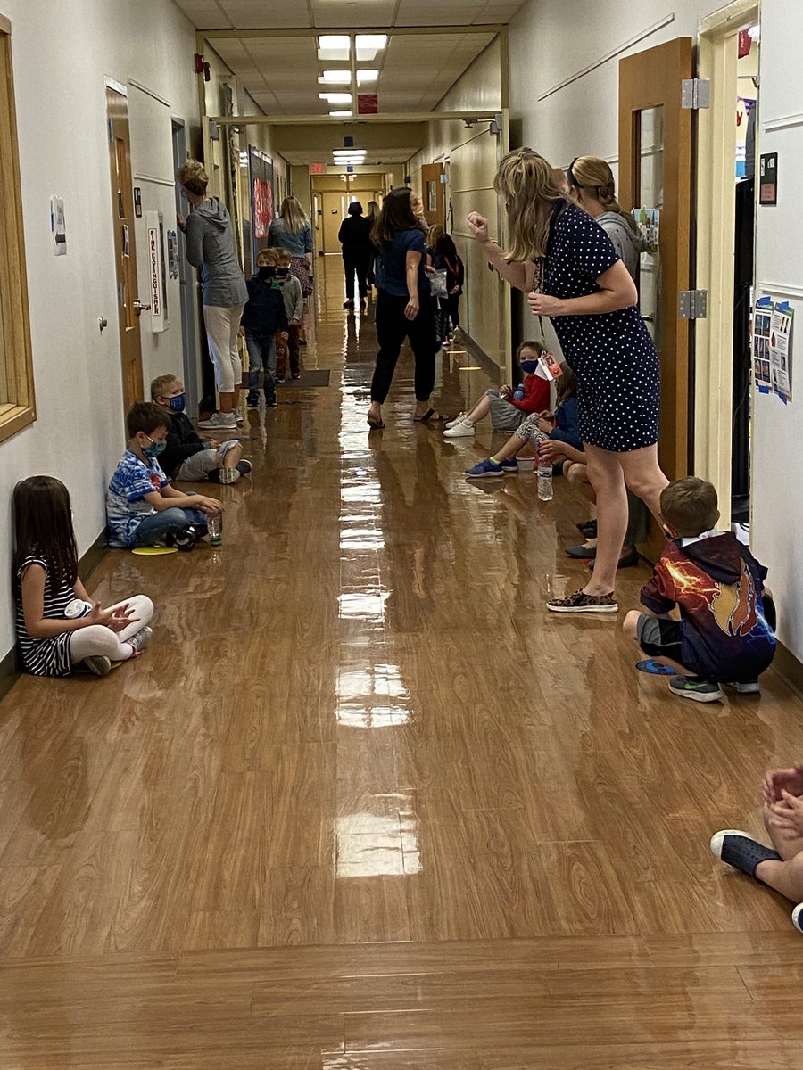 Everett First Graders learning routines for transitions! #everettsoars