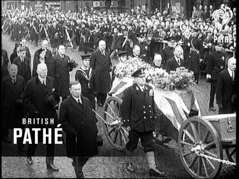 JasonBurke87's tweet photo. #OTD in Belfast history (1935) the body of Sir Edward Carson was brought to Belfast for burial on a British warship HMS Broke. Carson was given a state burial at St Anne's Cathedral and soil from each of the six counties of Northern Ireland was scattered on top of his coffin. https://t.co/ijsOjks8AO