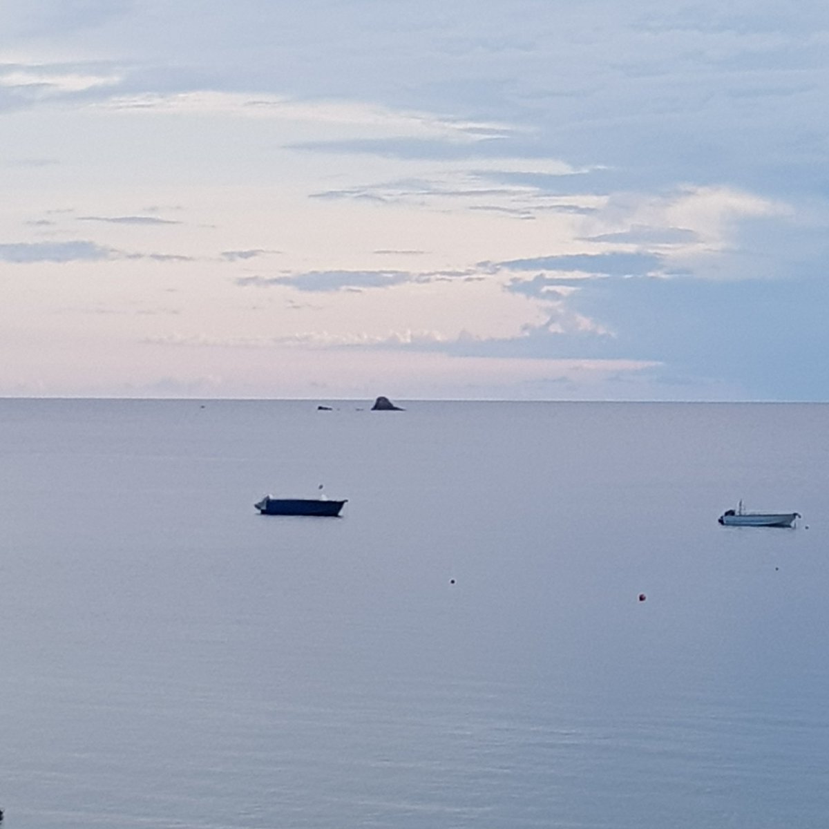 SoulGiRo's tweet photo. Quando anche il tempo sembra sospeso...
#Elba #ElbaIsland #elbacolors #elbaexperience #elbamylove #lamiaisola #sea #seaview #september #relax #nofilter #nofilterneeded #visitelba #igerselba #picoftheday https://t.co/oyPnB4NtEw