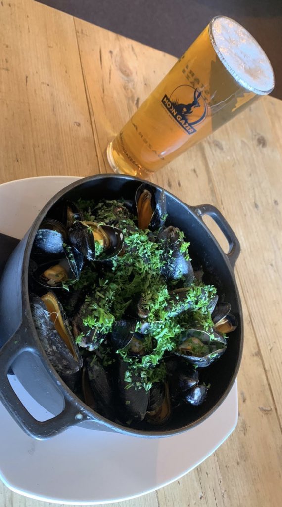 BOTTOMLESS mussels today and tomorrow <a href="/Lifeboat_Inn/">The Lifeboat Inn</a> #BookNow #NorthNorfolk