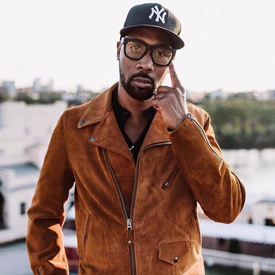 RZA's tweet photo. It's ok. And it's going to be ok. This is temporary. Only Wu-Tang is Forever.
#rza #WuTang https://t.co/SpvioSerl6