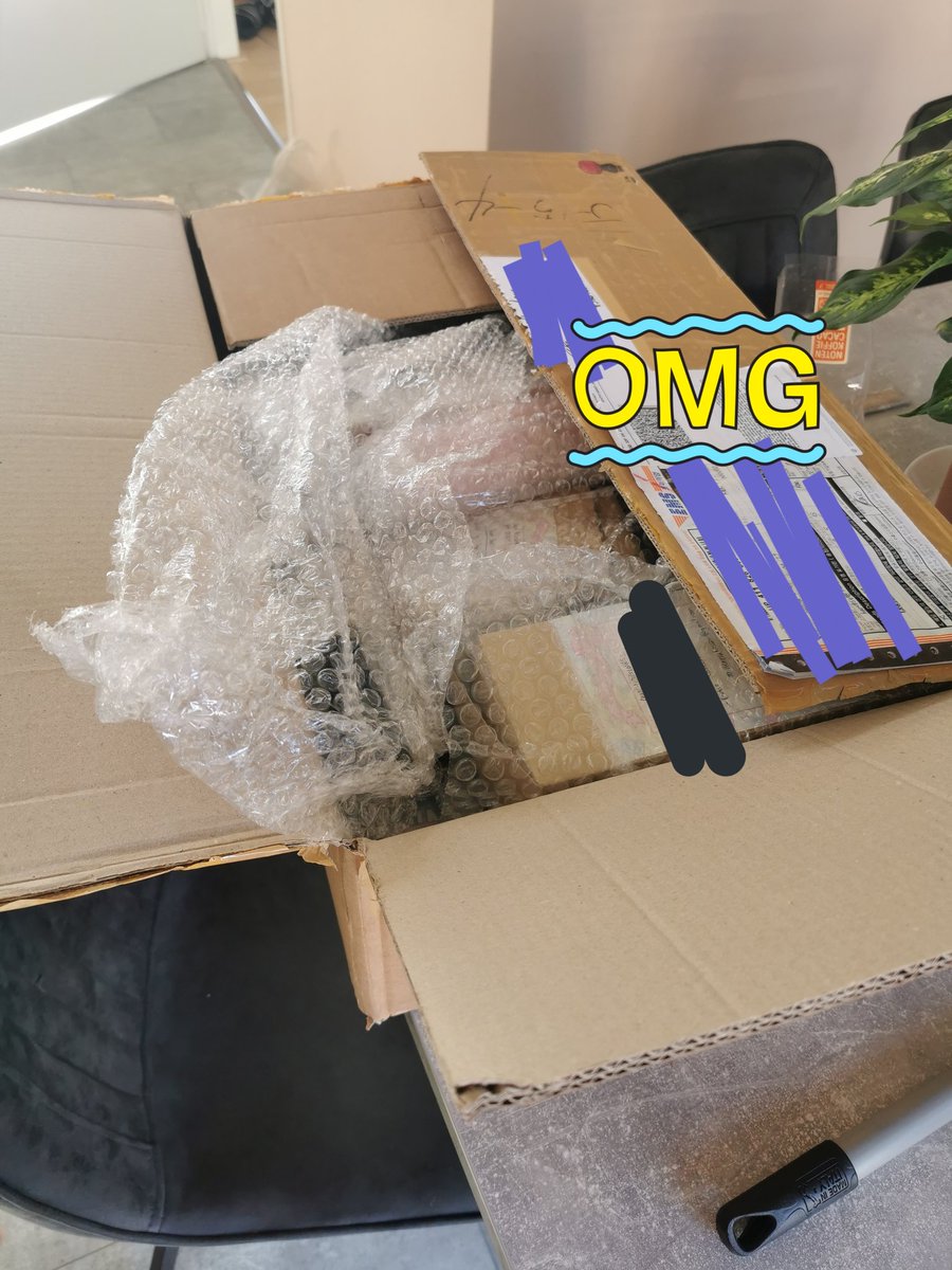 Hopeworlds_sun's tweet photo. It's here!! The package sent by Haru for the Netherlands!! #HARUGOs. I'll try to deliver it as fast as it arrived to me!! You can look forward to it!! https://t.co/bzE0eu4ZWv