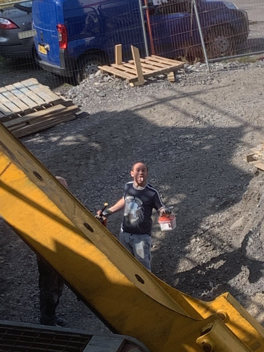 Rossmont97's tweet photo. Coco happiest guy on site 4 kids with  two sisters legend https://t.co/gLaaEdyh8N