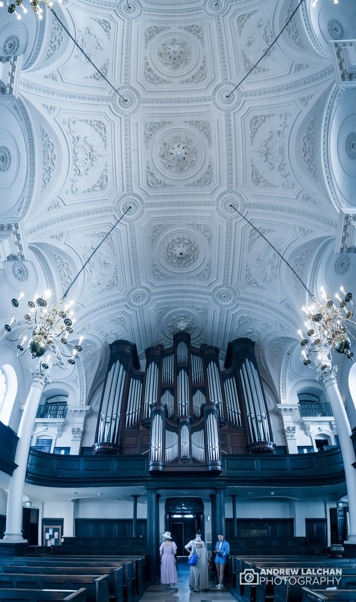 alalchan's tweet photo. Fashion Show live held at the magnificent St Martin-In-The-Fields church on the corner of Trafalgar Square last Saturday. 

More photos from the shows on @Flickr here https://t.co/JooezgN86C

#wexmondays #londonfashionweek #lfw20 #fashionshowlive #architecture #church https://t.co/5s1c7kyHuM