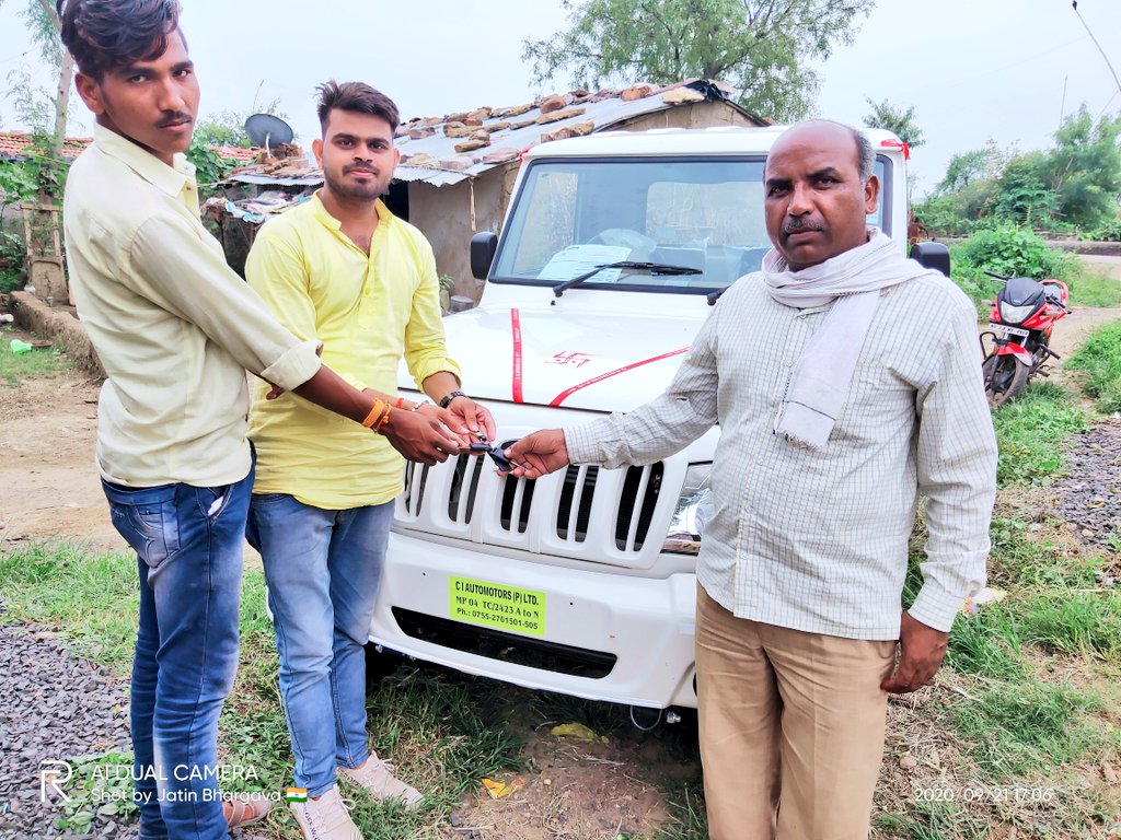 jbhargava22's tweet photo. My customer Mr.Bhavar Lal Singh delevert @MahindraRise vehicle Pick - up 1.3 CBC at Raisen @anandmahindra @CiMahindra #jatinbhargava @CIAUOTOMORS @cicapitalindia https://t.co/HqdytwEobf