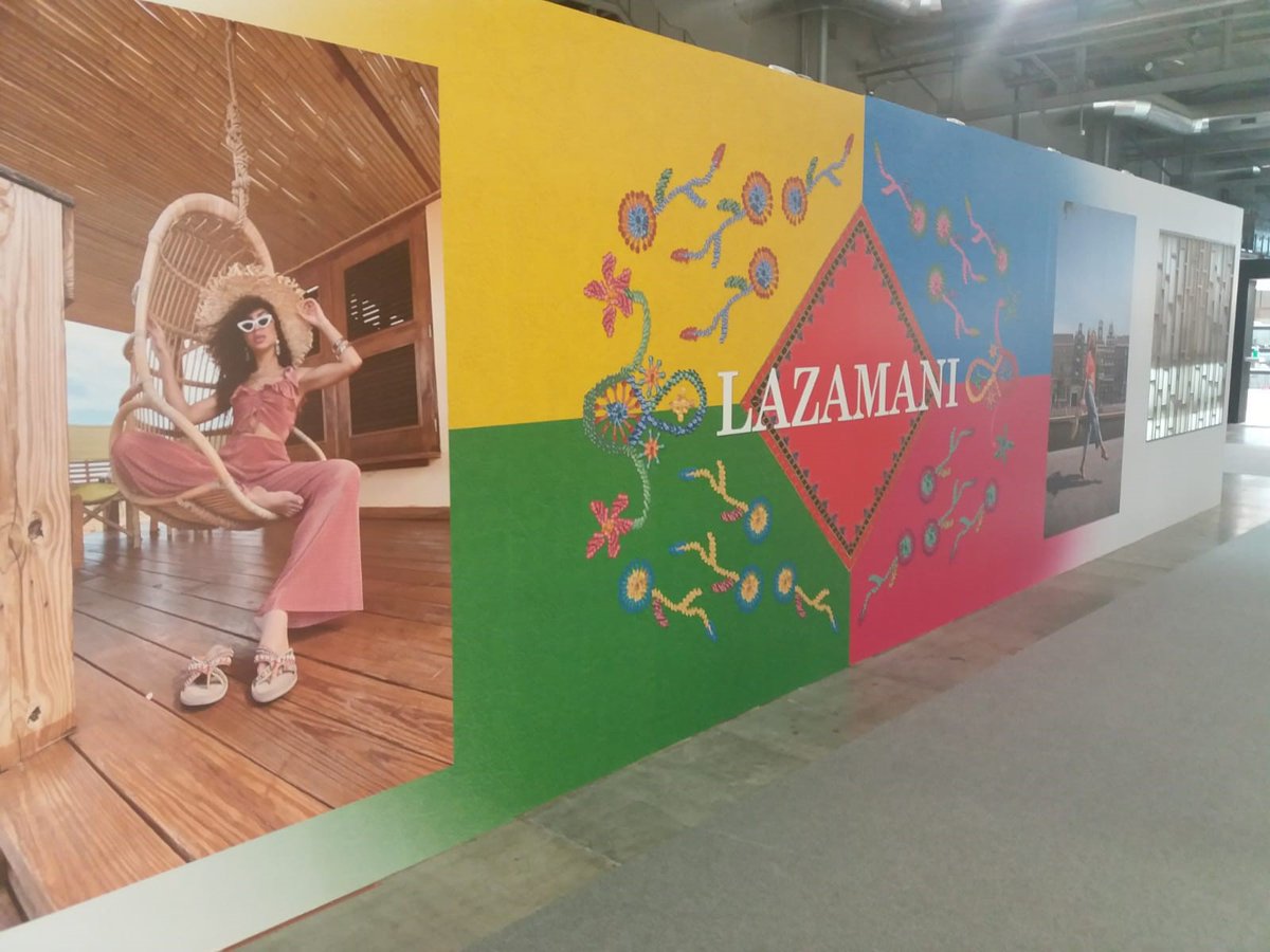 VerboomJohan's tweet photo. Encouraging! First big Fair open in Milan since covid: #MICAM, huge international Shoe Fair with participation of Dutch shoe companies as #Maluo, #LointsOfHolland, #Lazamani. https://t.co/7py4nURzNr