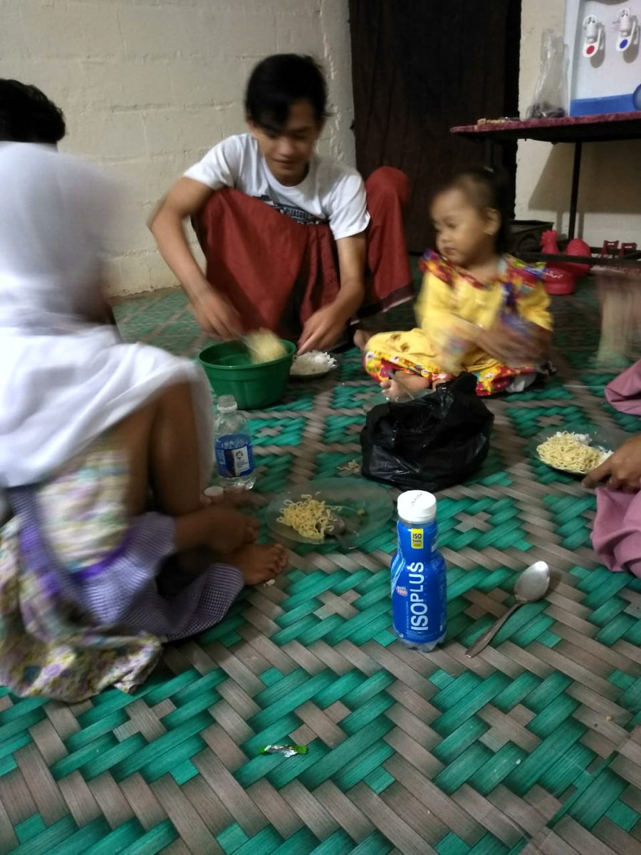 Ya robb butuh sembako.mohon dibantu bpk ibu dermawan panti kami saat ini membutuhkan bahan pokok sembako untuk makan adik" di panti. Insyaallah allah akan menggantinya yg lebih.aamiin.REK.BRI.604901019946532 a/n panti asuhan khosyatillah WA085702637657. Mohon dibantu RT