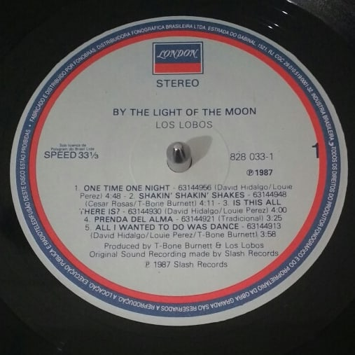 RogerioRocker's tweet photo. 21 de setembro de 2019 ·
Los Lobos - By The Light Of The Moon #vinil #london #stereo #slash #polygramdiscos #fonobrás #tambémk7 #vinyl #vinylpost #vinylcollection #vinylcollector #discoécultura #lps #longplays #discocollection #turnetable #tocadiscos #gradiente #d35 #gs11 https://t.co/Bm0qU34Sh3