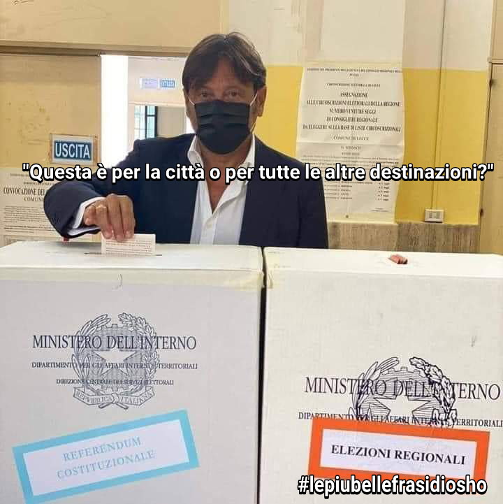 Dario Stefano (PD) nella foto di rito imbuca il certificato elettorale invece della scheda. Anzi che non c'ha infilato 'na cartolina #ELEZIONIREGIONALI020