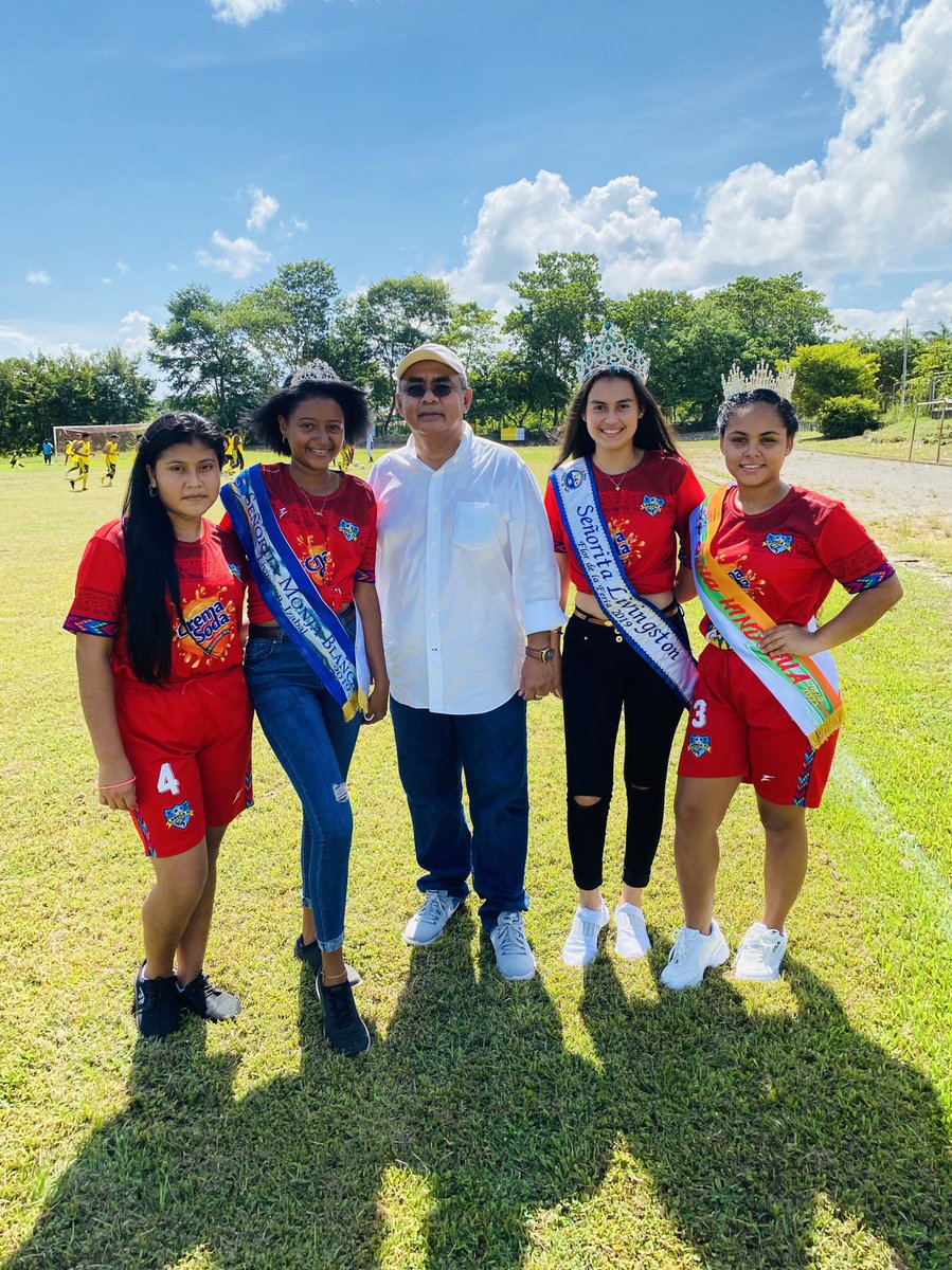 WalderVeliz's tweet photo. Hoy en la presentación del equipo del pueblo “Labuga FC” que participa en la Tercera Divicion Nacional.
La Junta Directiva, Jugadores y Cuerpo Técnico agradecemos la confianza y apoyo de la Municipalidad, empresas y personas del pueblo por colaborar en el proyecto #LabugaFC https://t.co/Mx0AxqDTfO