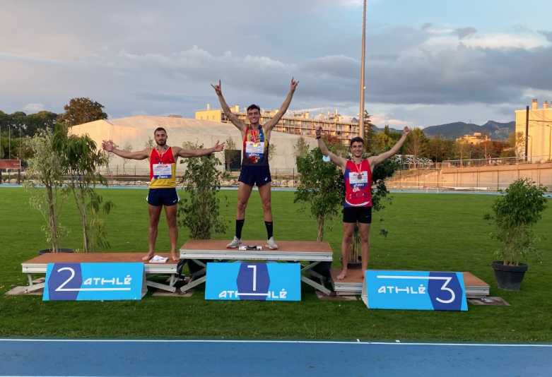 #CFAthle #EpreuvesCombinées 
3 médailles pour les <a href="/hautsdefrance/">Région Hauts-de-France</a> dont un titre 
🥇🥈🥉

Résumé et résultats sur le site de la Ligue 
👉lhdfa.athle.fr/asp.net/espace…

<a href="/rcarrasathle/">Racing Club d'Arras Athlétisme</a> <a href="/FFAthletisme/">FFAthlétisme</a> #osmLomme #athle