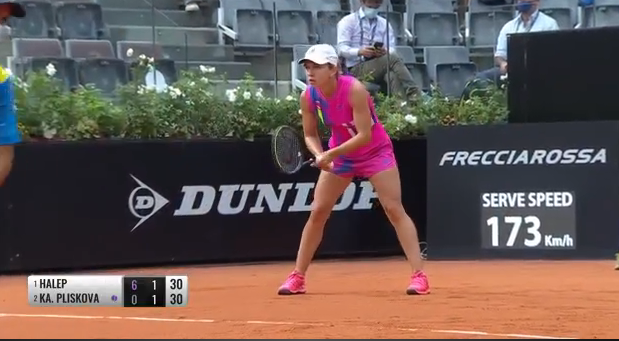 Shuvo10976159's tweet photo. Simona Halep is the queen of this edition of #ibi2020 . Simona Halep's opponent Karolína Plíšková is forced to (Ret) during 2nd set of the match. But Simona Halep is dominating the match. More fact to remember, its 14th match winning streak for Simona Halep !! #Tennis https://t.co/hOolahRwf9